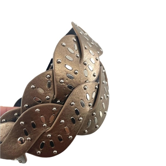 NWOT Twisted Metallic Beaded Double Buckle Belt - Picture 1 of 7